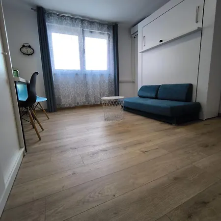 Skyline Apartman *